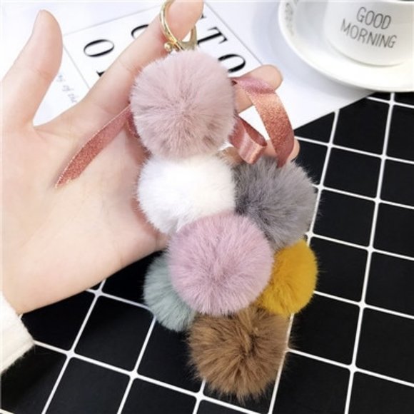 Bunch of Grapes Faux Fur Pom Pom Keychain/Bag Charm NWT - Picture 1 of 7